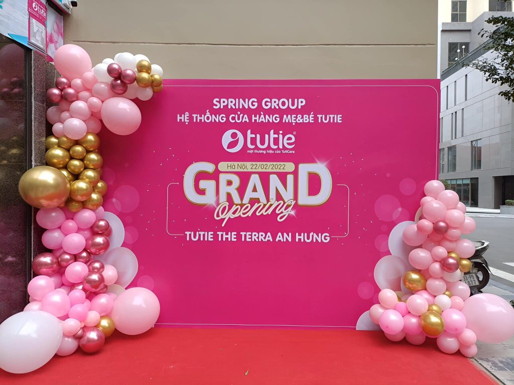 Dịch vụ Trang Trí Bóng Bay Khai Trương Cửa Hàng 4 Tạo điểm nhấn cho không gian